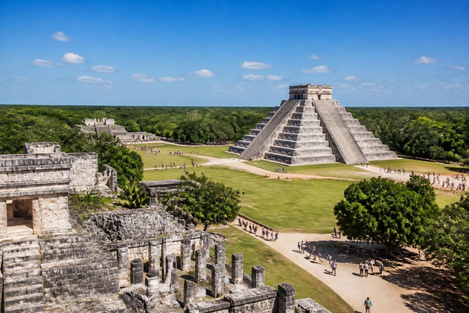 descubre las diferencias entre chichén itzá y tulum para decidir cuál visitar primero y por qué cada uno tiene su encanto único en la península de yucatán.