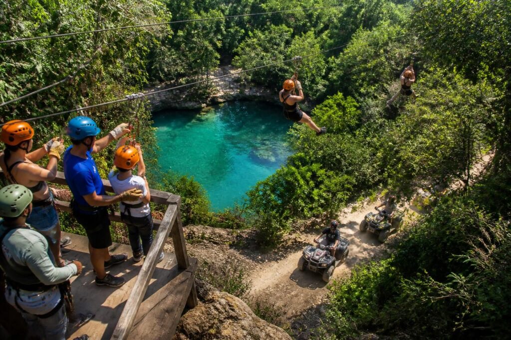 descubre la emoción de una excursión combinada de tirolesa, exploración de cenotes y aventura en atv. prepárate para una experiencia única llena de naturaleza, adrenalina y paisajes impresionantes.