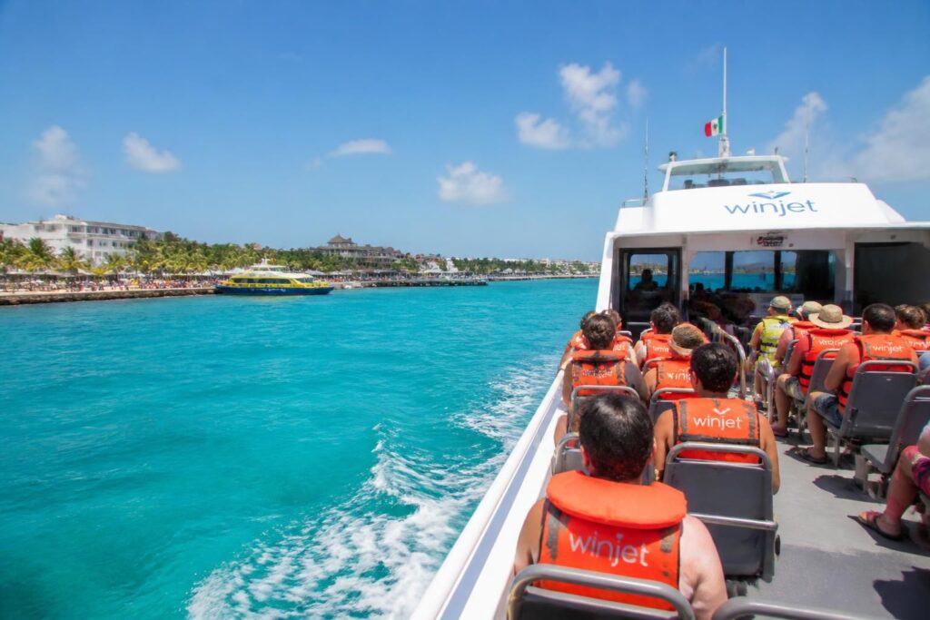 descubre las mejores opciones para llegar a cozumel desde playa del carmen de manera rápida y segura. información útil sobre transporte, horarios y consejos para tu viaje.