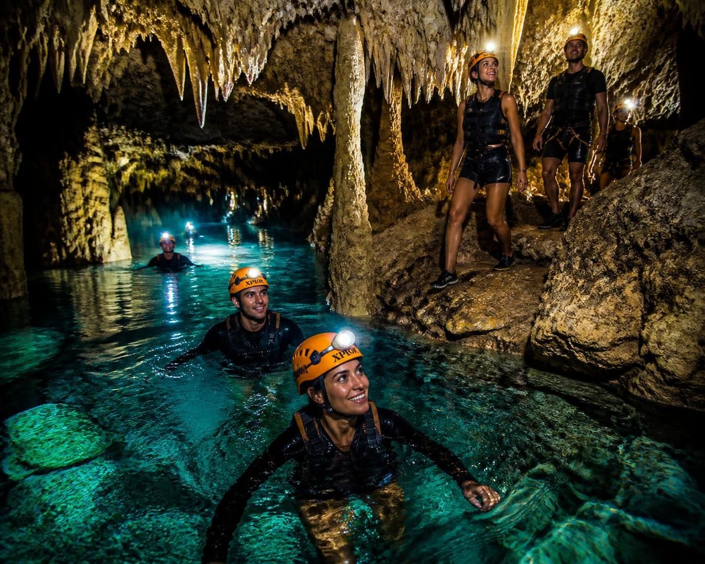 descubre qué esperar en las cuevas de xplor y cómo prepararte para una aventura emocionante bajo tierra, explorando ríos subterráneos, impresionantes formaciones rocosas y naturaleza única.