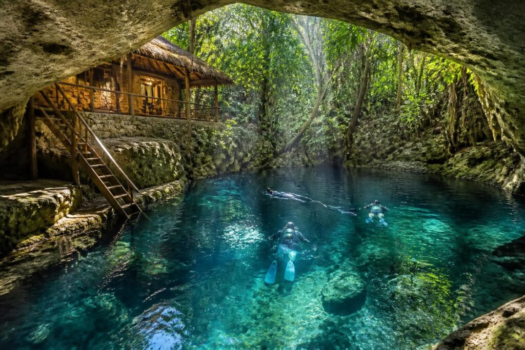 explora casa cenote, un paraíso cercano a tulum ideal para snorkel y buceo. descubre sus aguas cristalinas y la increíble vida marina en un entorno natural único.