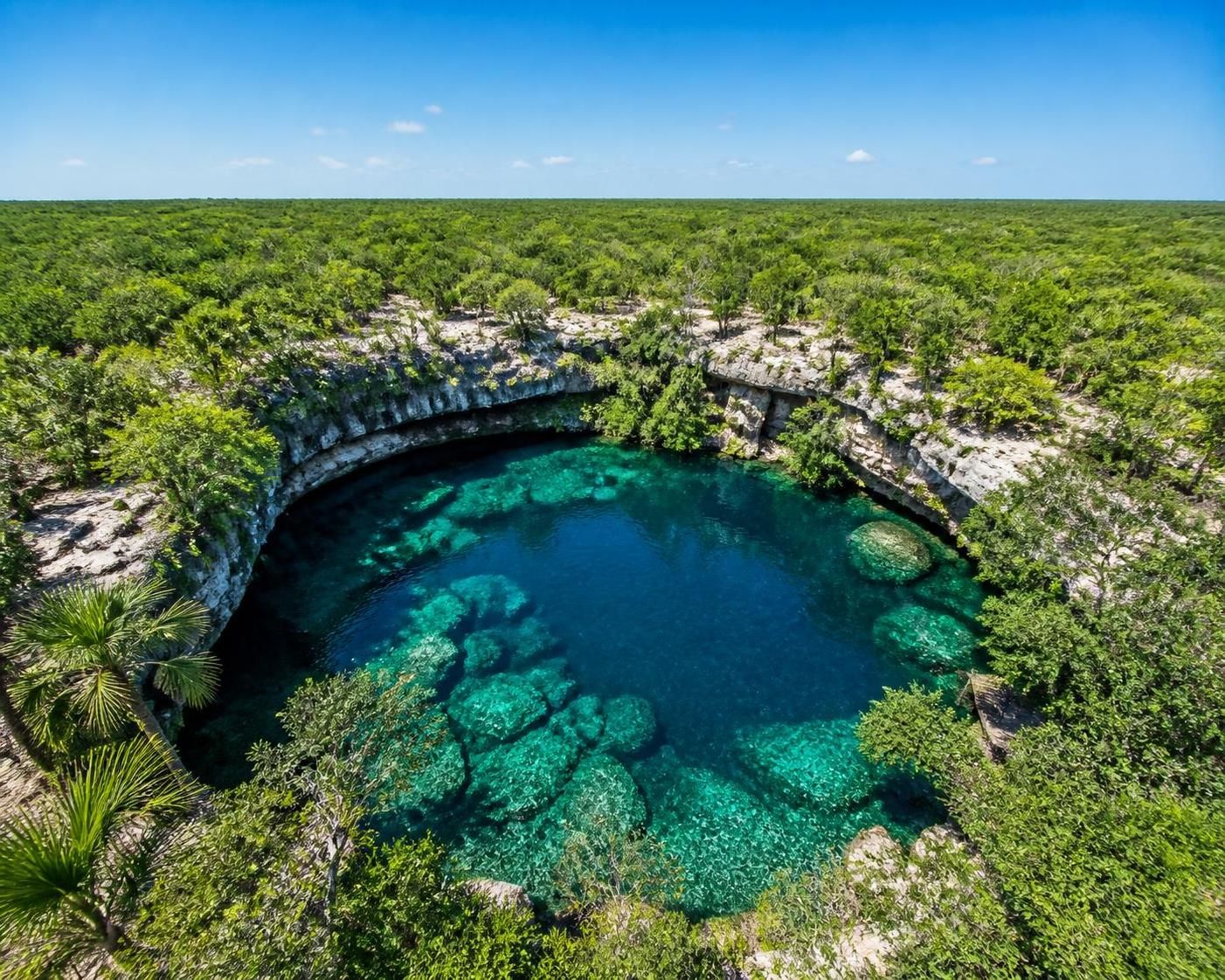 descubre datos curiosos y sorprendentes sobre los cenotes de yucatán que probablemente no conocías. explora su historia, formación y leyendas en este fascinante artículo.